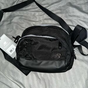 New Balance Men's Black Belt Bag